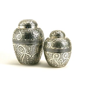 Urna Funeraria Contemporánea de Metal para Cenizas de Adultos, Urna Decorativa para Funerales - Product Image 3