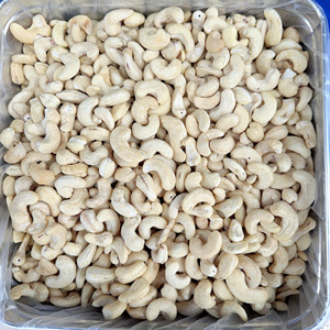 Nueces de Anacardo Crudas Comestibles a Granel, Listas para Enviar, Calidad Premium LWP, MOQ Bajo - Product Image 1