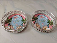 Plateau de service décoratif sur pieds, turquoise, motif vache et veau Pichwai, en fer, avec bordure ajourée argentée, plateau cadeau festif