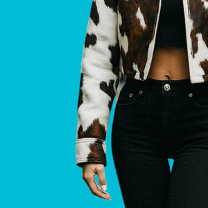 Chaqueta de Cuero Vacuno para Mujer, Diseño Personalizable, Colección de Invierno Cálida y Moderna, Chaquetas de Cuero Vacuno de Alta Calidad para Mujer - Product Image 5