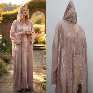Abaya de Lujo con Encaje y Capucha Abierta para Mujer – Elegante y Modesta Abaya Maxi Estilo Kimono con Ribete de Encaje Floral de Primera Calidad - Product Image 3