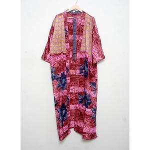 Sari Largo de Seda Hecho a Mano en India, Kimono Vintage con Parches, Túnica para Damas de Honor, Talla Única, Ropa de Dormir para Mujer, Verano/Otoño - Product Image 6