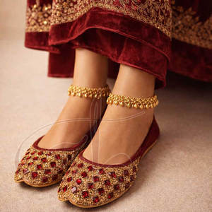 Khussa para Mujer Hecha Profesionalmente - Alta Calidad, Diseño Moderno, Antideslizante, Color y Logotipo Personalizables - Product Image 2