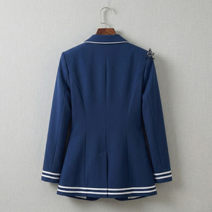 Blazer en polyester bleu style preppy à un bouton avec logo personnalisé Delta Sigma, pour femmes, inspiré des tenues grecques et des insignes maçonniques, avec bordure blanche - Product Image 3
