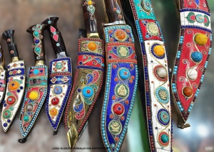 Cuchillos Gorkhali hechos en Nepal (khukuri) hechos en artesanías de metal utilizadas como herramientas de corte y otros fines tradicionales - Product Image 4