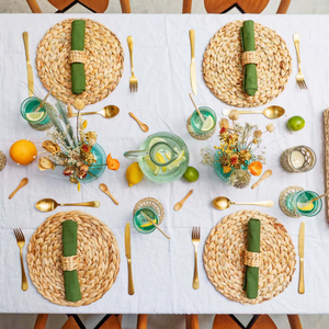 Set 4/5/6 pièces Straw Seagrass Wicker Water Jacinth Set de table tissé sous une assiette pour la salle à manger et la fête - Product Image 4