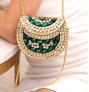 Pochette de Soirée Traditionnelle en Métal Kundan Perlée, Sac à Main en Laiton Orné de Pierres pour Mariage, Mariée Royale et Soirées - Product Image 5