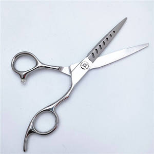 Nouvelles Ciseaux de Coiffure Professionnels à Long Manche Droit 6 Pouces en Acier Inoxydable et Céramique pour Démêlage et Coiffage - Product Image 5
