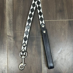 ปลอกคอสุนัขหนังแท้ลายหมากรุกมาใหม่ชุดสายจูงและสายจูงสุนัขชุดจับคู่3ชิ้นสำหรับฝึกสุนัขสินค้ามา2025 - Product Image 5