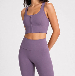 Sujetador deportivo de yoga sin costuras morado para mujer al por mayor, espalda cruzada, cuello redondo, soporte medio, transpirable, de secado rápido, ropa de fitness - Product Image 1