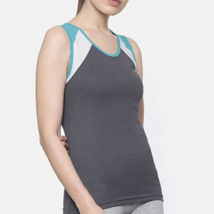 Camiseta sin mangas deportiva para mujer 2026, color gris, con bloques de color, espalda cruzada, ribete en contraste, para gimnasio, yoga, entrenamiento de verano - Product Image 3