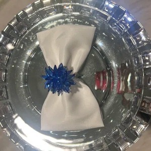 Flower Shape Acrylic Napkin Ring <b>Red</b> 5 Cm Width Party Table Decoration - Product Image 2