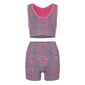 Shorts de sport mi-longs pour femmes, respirants, anti-plis, coupe ample, personnalisables avec logo, haute qualité - Product Image 1