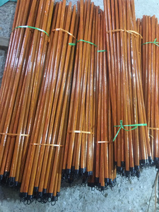 Vente Flash - Longue manche de balai en bois enduite de PVC du Vietnam / Manche de balai / Manche de serpillière en bois - Lisse, Droit et Très Résistant - Product Image 2