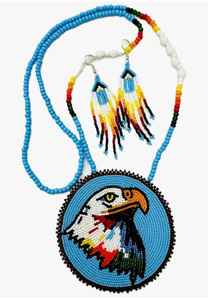 Ensemble collier et boucles d'oreilles en perles traditionnelles avec motifs artistiques pour tenues ethniques et occasions de célébration - Product Image 6