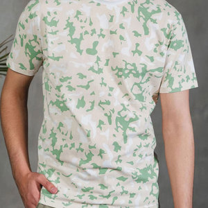 T-shirt léger et respirant pour homme avec finition lisse, idéal pour le confort quotidien et les activités de plein air - Product Image 4