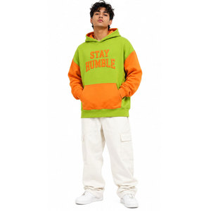Sweat-shirt à capuche pour homme, vert et orange, avec blocs de couleur, imprimé en relief, logo Stay Humble, coupe oversize, décontracté, avec poche, capuche embossée - Product Image 3
