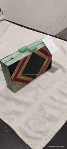 Elegante verde blanco resina pintado a mano Ángel boda bolso de mano estuche rígido monedero de noche para novias fiestas y ocasiones especiales - Product Image 2