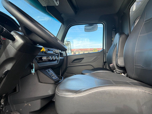 USED 2022 KEN WORTH T880S 12.8L 405hp 8x4 Fuel-Diesel Class-8 Automatic Transmission Left Hand Steering - Product Image 5