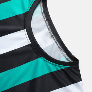 Camisetas Versátiles para Hombre de Fabricante |   Costura Doble Aguja Resistente |   Camiseta Básica de Corte Moderno |   Ropa Cómoda para Uso Diario - Product Image 3