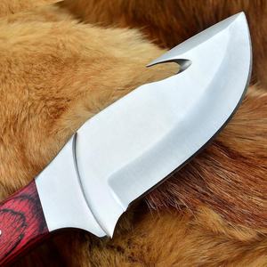 Cuchillo de desollar de acero al carbono hecho a mano con mango de madera y funda de cuero, logotipo personalizado, cuchillo de cocina para desollar ciervos y carnicero - Product Image 4