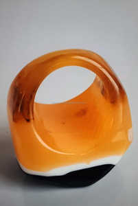 Anillo de resina de moda colorido hermoso pulido hecho a mano de la mejor calidad personalizado al por mayor para mujer hecho a mano en la India - Product Image 2