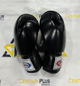 สายรัดข้อมือหนังแท้สีดำ Fairtex สำหรับถุงมือชกมวยไทย คิกบ็อกซิ่ง สำหรับผู้ใหญ่ ยูนิเซ็กซ์ รุ่น CP-BG-102 - Product Image 2