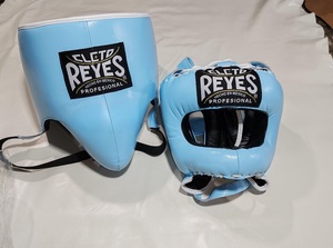 Guantes de Boxeo de Cuero Vacuno Premium Estilo Mexicano Cleto Reyes con Cierre de Cordones, Protector Nasal y Protector Inguinal - Product Image 5