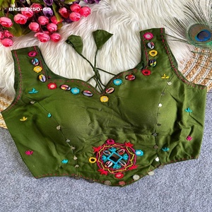 Wunderschöne Baumwollbluse mit Mehrfaden- und buntem Kodi- sowie Spiegel- und Ginny-Stickerei, handgefertigtes Design, Navratri-Bluse, indischer Exporteur - Product Image 1