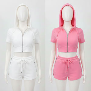 Ensemble deux pièces pour femmes, haut court à capuche zippé à manches courtes vert néon uni et short à cordon de serrage, vêtements en gros OEM ODM - Product Image 6