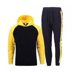 Services OEM en gros, Dernier design, Ensemble de survêtement unisexe en polaire unie, deux pièces, avec haut court à manches longues style 'Spice' et pantalon de yoga effet rehausseur de fessier - Product Image 5