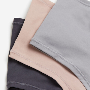 Culottes string pour femmes avec dentelle, en coton respirant, taille basse – Style confortable – Vente en gros - Product Image 2