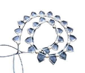 25pcs AAA Grade White Strands Natural <b>Crystal</b> Gemstone Faceted Pentagon Briolette <b>Beads</b> Good Quality for Jewelry Making - Product Image 1