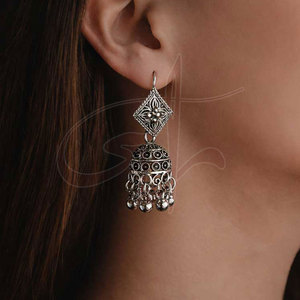 Boucles d'oreilles en gros à bas prix, boucles d'oreilles de haute qualité, nouvelle collection, bijoux de mode haut de gamme - Product Image 3