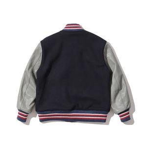 แจ็คเก็ตวาร์ซิตี้สีแดงและทองแบบยูนิเซ็กซ์ พร้อมลายปักการ์ตูนด้านหน้า แพทช์เชนิลล์สไตล์ไฮสตรีท  วัสดุหนังแท้ - Product Image 4