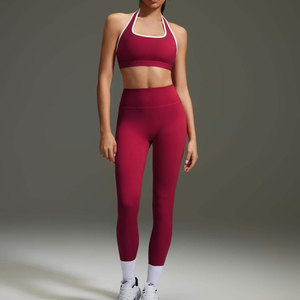 Ensemble de yoga 2 pièces sans coutures : Crop top dos nageur col en V et Legging taille haute longueur intégrale respirant avec effet froncé aux fesses, Tenue de sport pour le yoga - Product Image 3