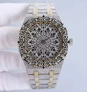 Montre de luxe pour homme à quartz, boîtier doré, incrustée de diamants, analogique, verre saphir, 46 mm, étanche, mouvement Citizen vintage, boucle - Product Image 1
