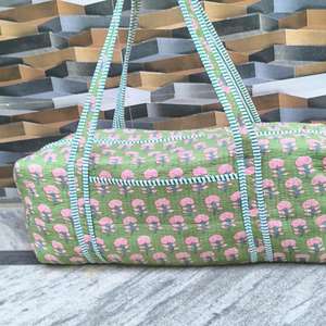 Bolsas de Viaje Deportivas de Gran Capacidad, Acolchadas de Algodón, Duraderas y de Lujo, con Diseños y Colores Personalizados, Estampadas a Mano, con Cierre de Cremallera - Product Image 1