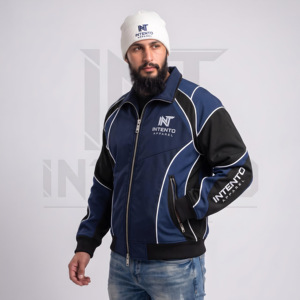 เสื้อแจ็คเก็ตผู้ชาย INTENTO APPAREL รุ่น Racer สำหรับฤดูหนาว สีแดงขาว แต่งลายปัก คอตั้ง ซิปหน้า ทรงเข้ารูป สปอร์ต ผลิตจากผ้าฝ้าย 100% - Product Image 3