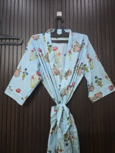 Bata de algodón con estampado floral para mujer, bata informal de manga larga y longitud completa para verano, estilo kimono ligero - Product Image 1