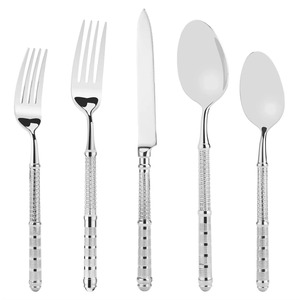 Juego de cubiertos metálicos de alta gama con mango con acabado plateado, tamaño personalizado, fabricado y suministrado por India - Product Image 1