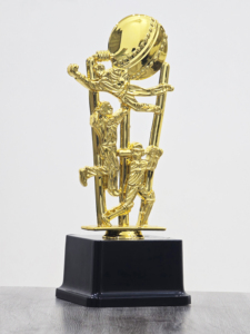 Fabricant de trophées en plastique haut de gamme pour les écoles, les clubs sportifs et les programmes de récompenses d'entreprise avec service OEM. - Product Image 3
