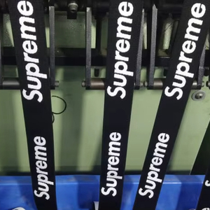 สายรัดยางยืดพิมพ์ลายโลโก้สีตามสั่ง คุณภาพสูง สำหรับใช้กับเสื้อผ้า - Product Image 4