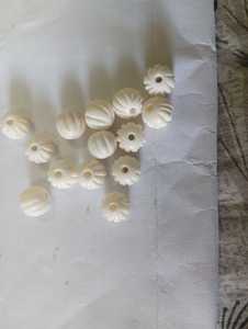 Cuentas Redondas Blancas de Hueso Talladas a Mano al por Mayor, Suministros para la Fabricación de Joyería Étnica Tribal, Proveedor Mayorista para Artesanos Globales - Product Image 2