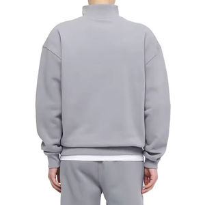 Sweat-shirt à col zippé pour homme avec tissu respirant et design athlétique pour la course à pied, la salle de sport et la mode décontractée - Product Image 2