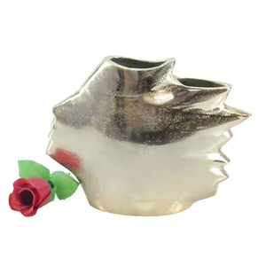 Decorative Flower <b>Vase</b> <b>Unique</b> Uneven Irregular Shape Metal Flower Pots Raw Flower <b>Vase</b> at Affordable Price with Best Quality - Product Image 4