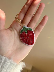 Llavero Artesanal de Frutas con Cuentas, Limón y Fresa, Colgante Personalizado Colorido con Borla, Accesorio de Regalo para Mujer - Product Image 2