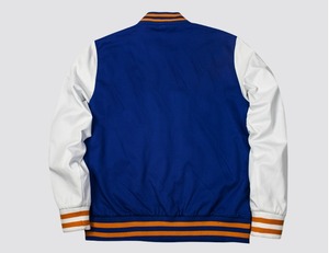 Veste de baseball personnalisée en laine bleue avec manches en cuir et broderie chenille pour hommes et garçons, vente en gros - Product Image 3
