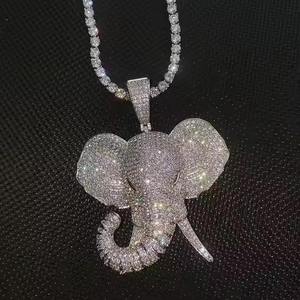 Pendentif de luxe en argent plaqué 925 de qualité supérieure, serti de moissanite taille ronde, style hip-hop, avec breloque scintillante pour les soirées - Product Image 1