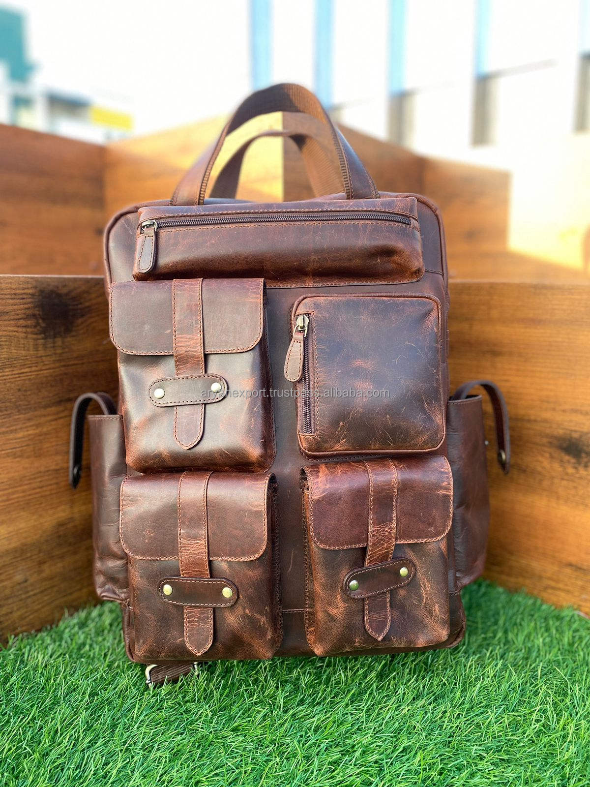 สีน้ำตาล